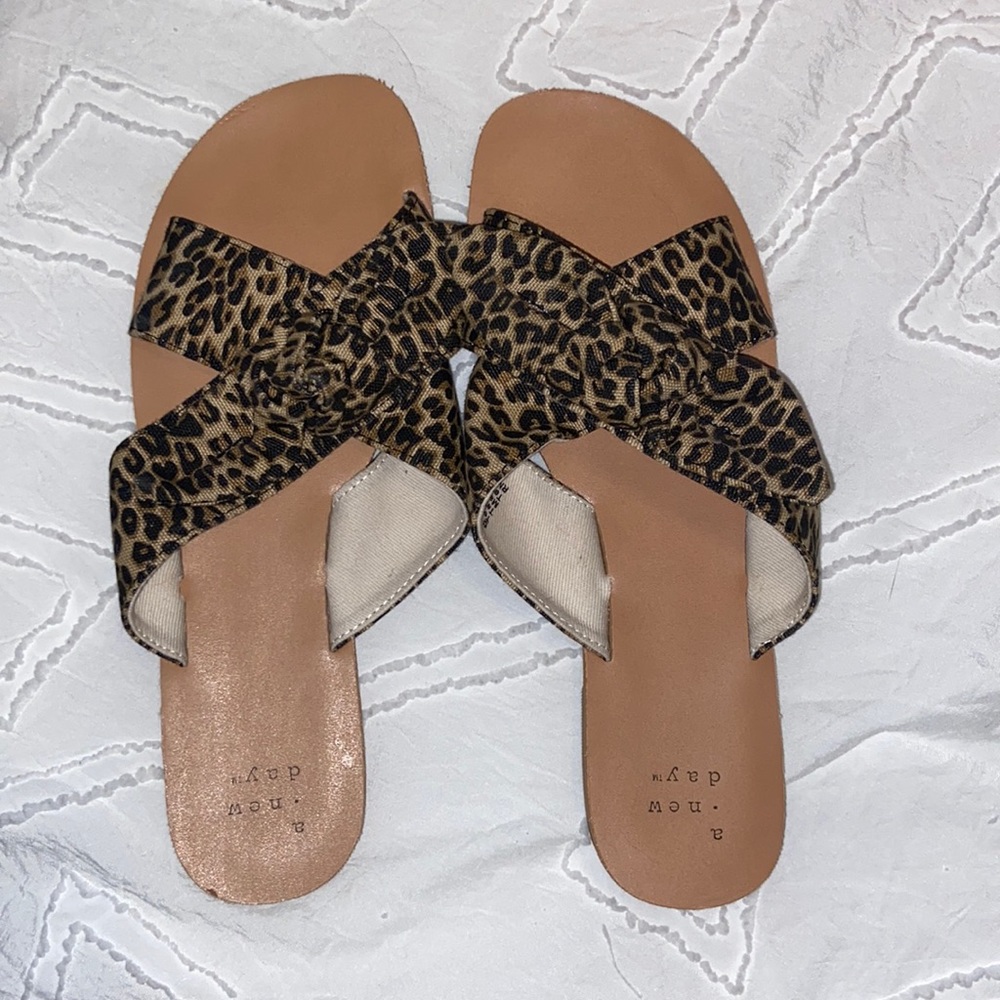 Target a new day sandal